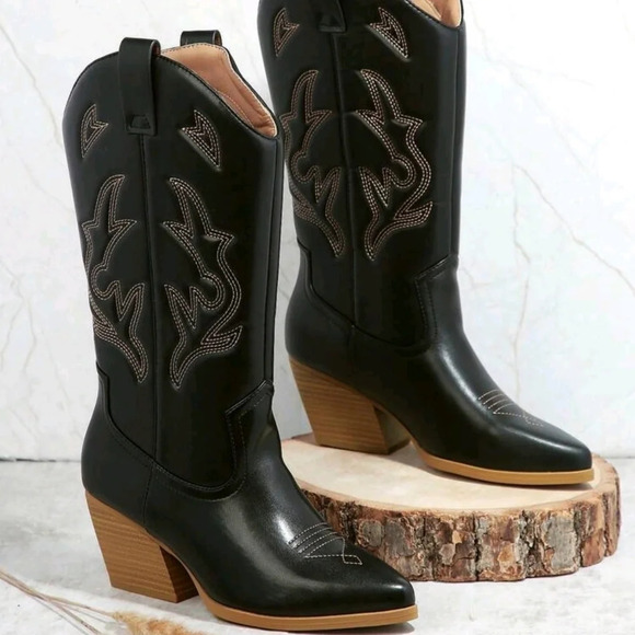 Minimalist Slip On Chunky Heeled Boots - Picture 2 of 6